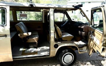 Volkswagen-Vanagon-1985-brown-4
