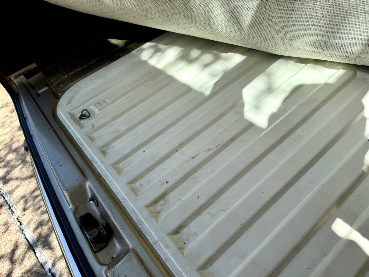 Volkswagen-Vanagon-1985-brown-7