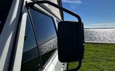 Volkswagen-Vanagon-1989-Van-Camper-11