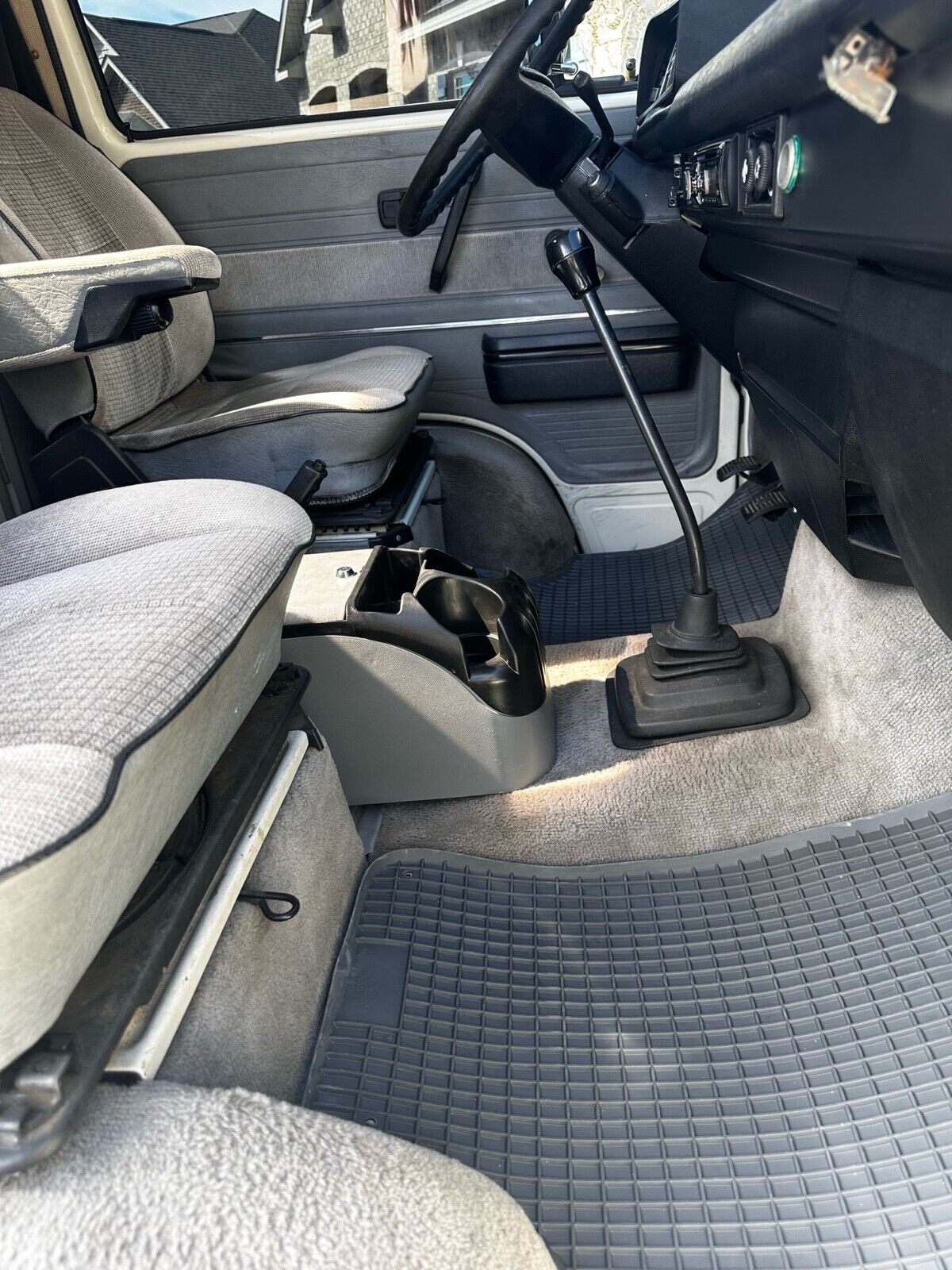 Volkswagen-Vanagon-1989-Van-Camper-17