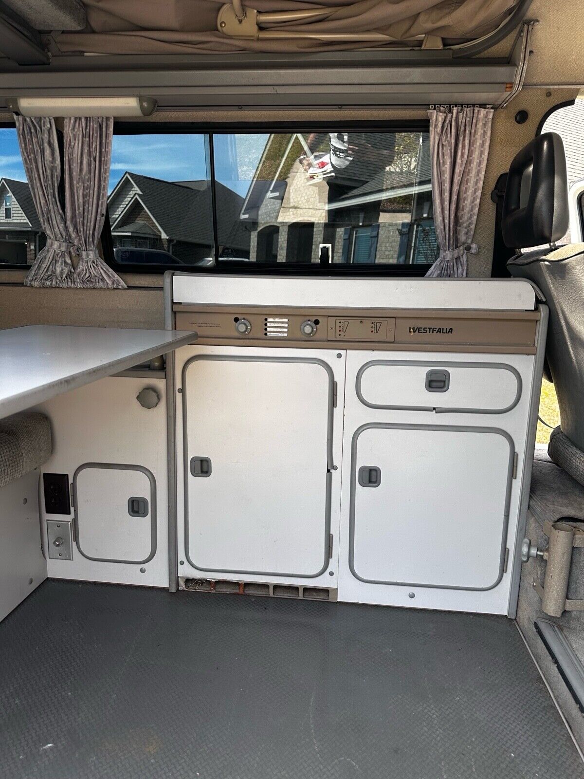 Volkswagen-Vanagon-1989-Van-Camper-18