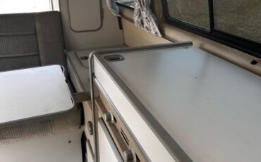 Volkswagen-Vanagon-1989-Van-Camper-22