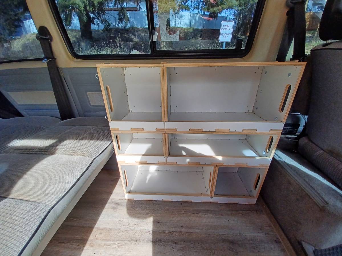 Volkswagen-Vanagon-bus-1991-white-12