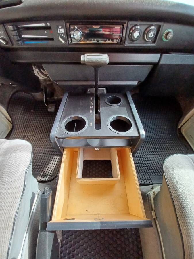 Volkswagen-Vanagon-bus-1991-white-16