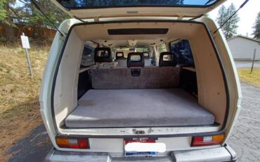 Volkswagen-Vanagon-bus-1991-white-17
