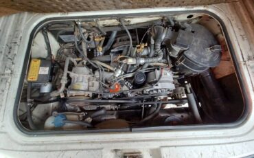 Volkswagen-Vanagon-bus-1991-white-19