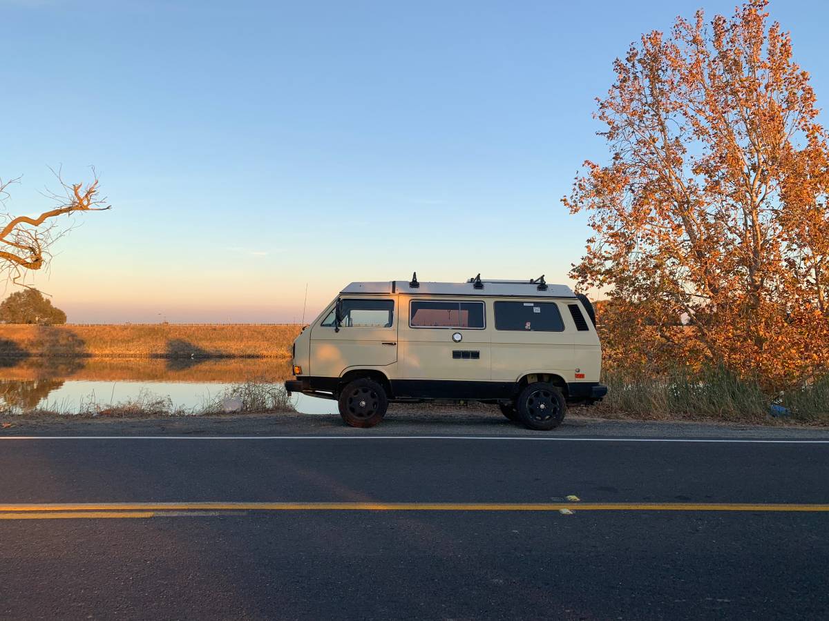 Volkswagen-Vanagon-camper-1984-14