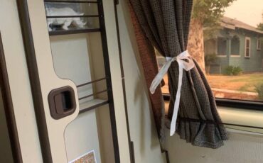 Volkswagen-Vanagon-camper-1984-15