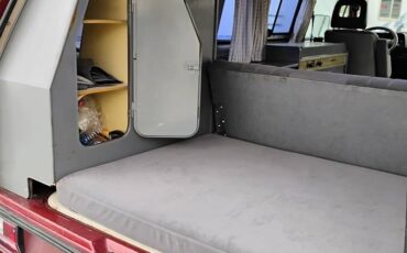 Volkswagen-Vanagon-camper-1987-purple-23