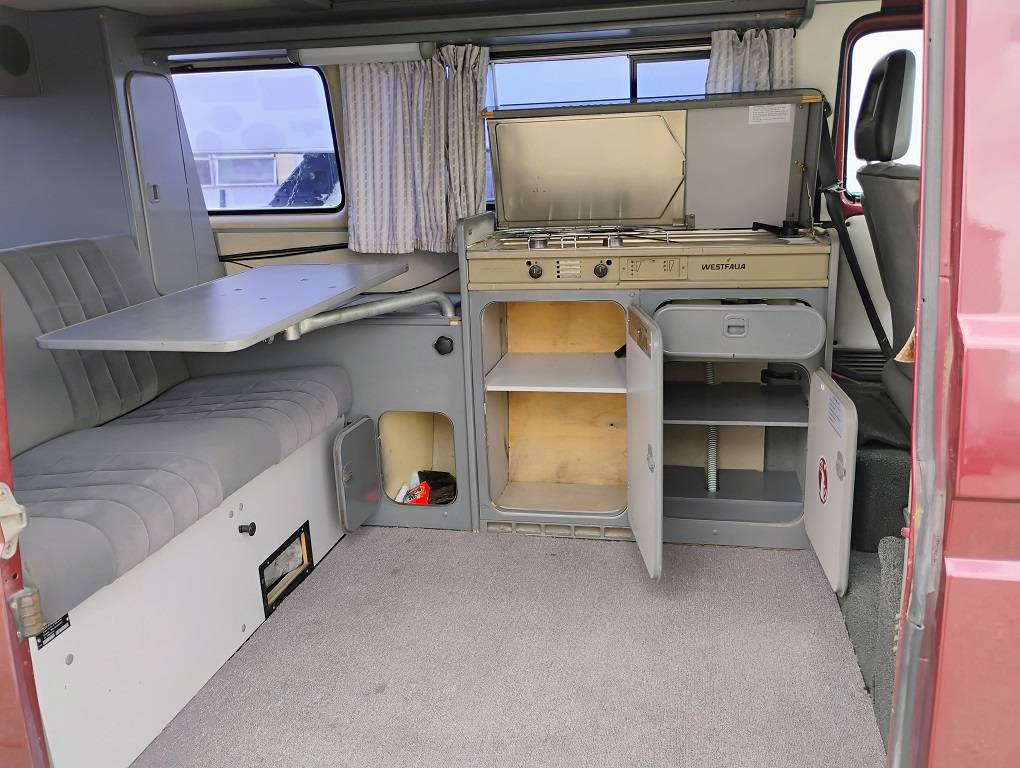 Volkswagen-Vanagon-camper-1987-purple-4
