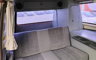 Volkswagen-Vanagon-camper-1987-purple-5