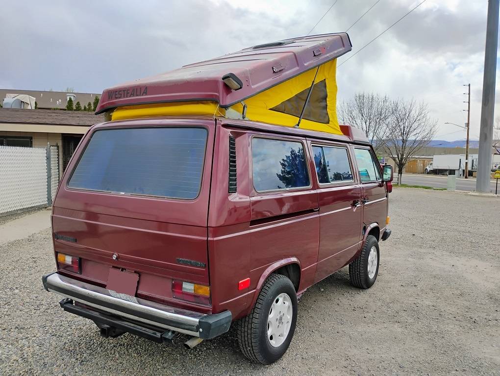 Volkswagen-Vanagon-camper-1987-purple