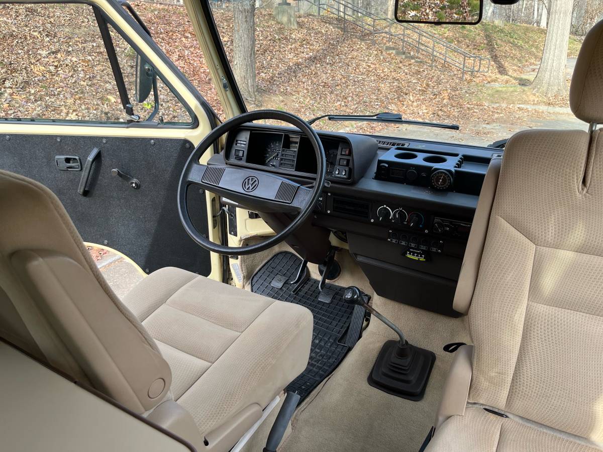 Volkswagen-Vanagon-vanagon-camper-1984-yellow-11