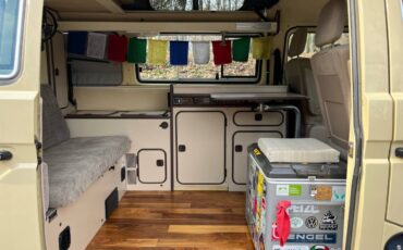 Volkswagen-Vanagon-vanagon-camper-1984-yellow-3