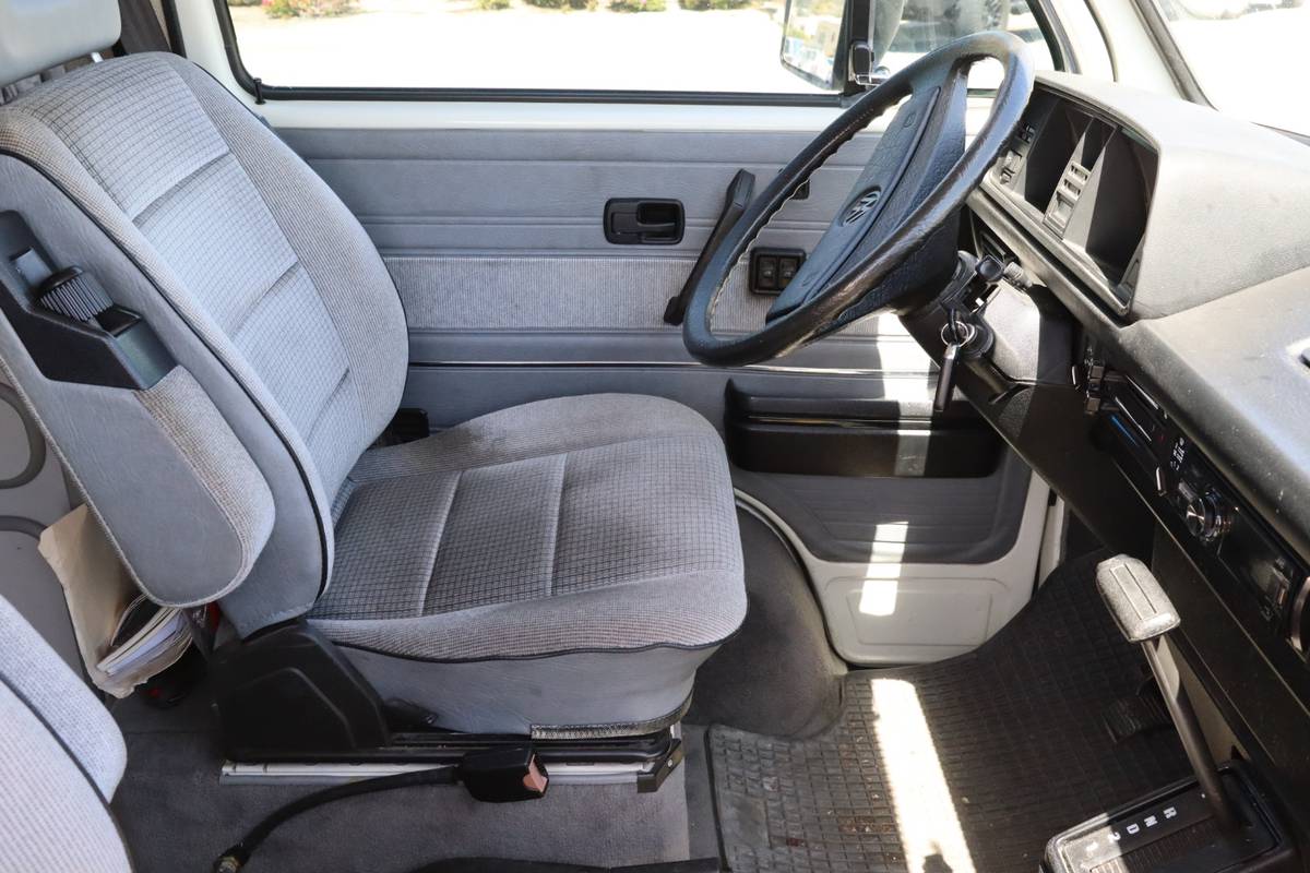 Volkswagen-Vanagon-wes-1989-white-10