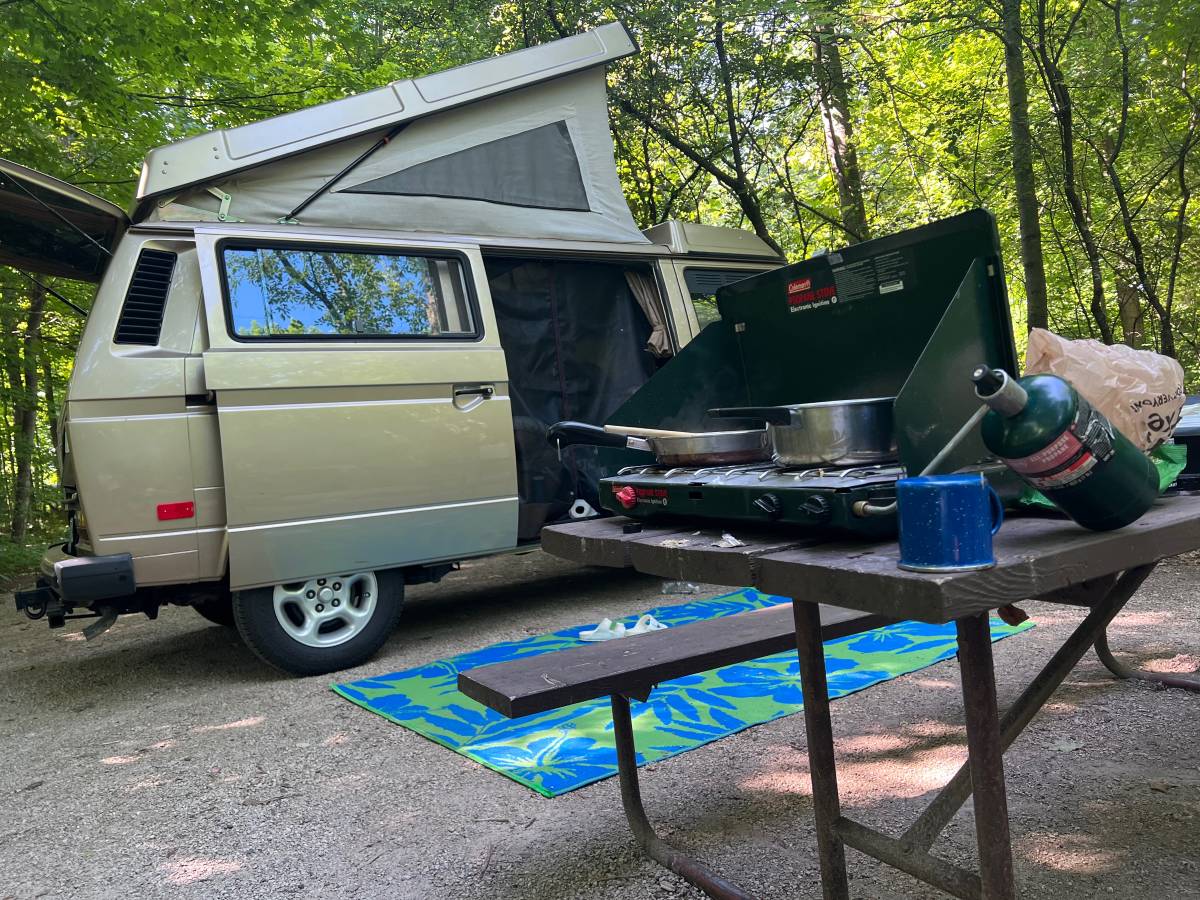 Volkswagen-Vanagon-westfalia-1986-2
