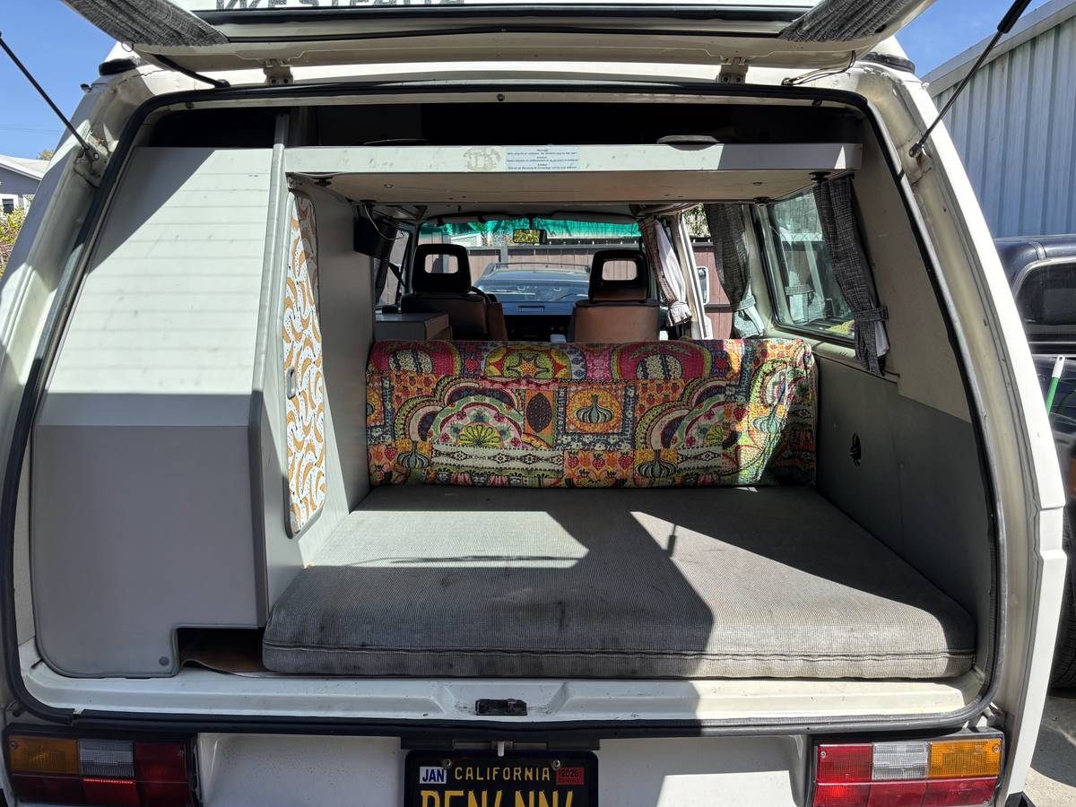 Volkswagen-Vanagon-westfalia-1990-white-14