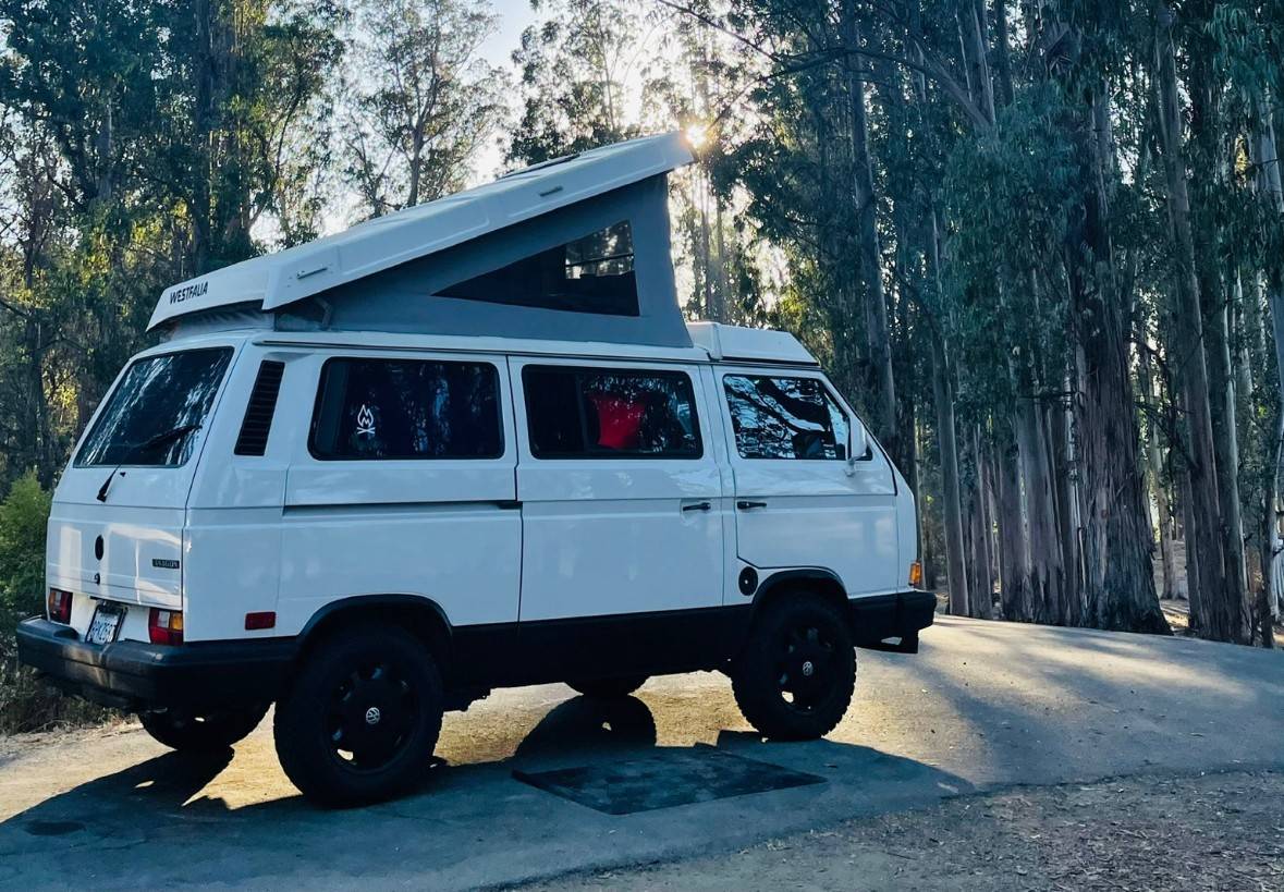 Volkswagen-Vanagon-westfalia-1990-white-21