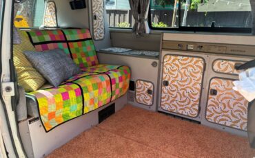 Volkswagen-Vanagon-westfalia-1990-white-3