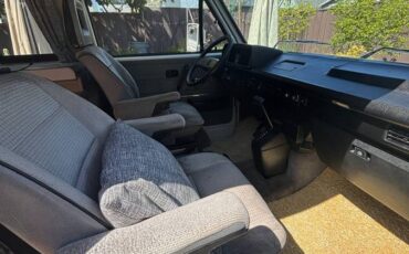 Volkswagen-Vanagon-westfalia-1990-white-5
