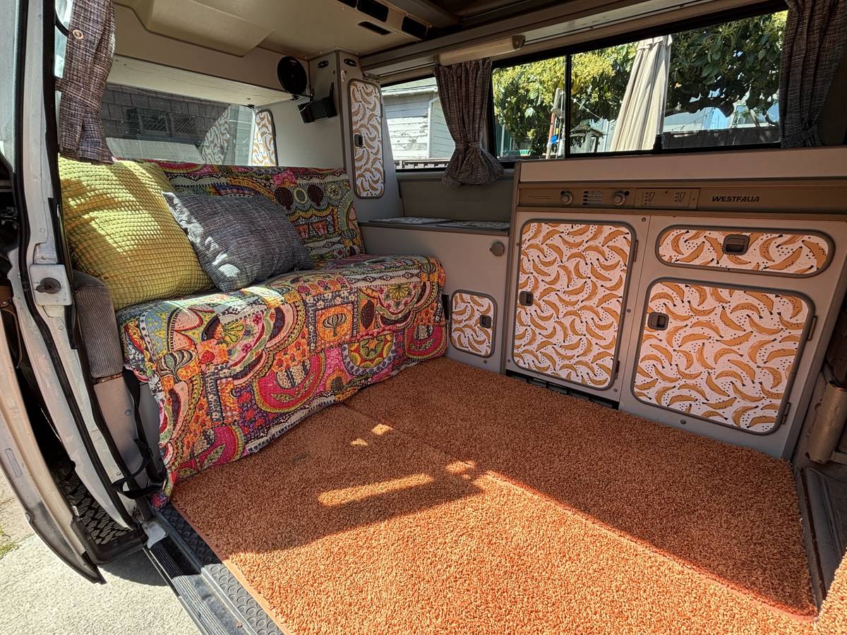 Volkswagen-Vanagon-westfalia-1990-white-8