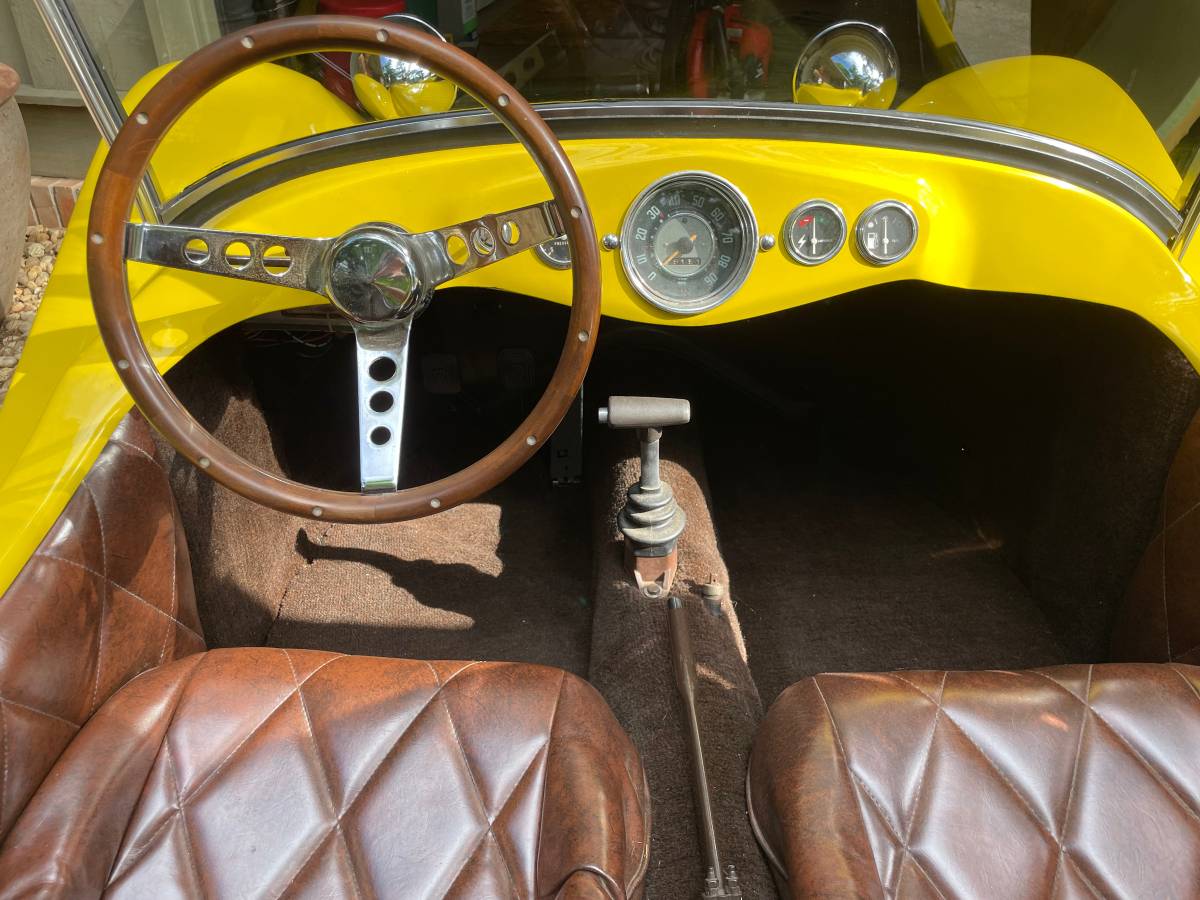 Volkswagen-Volkswagon-vw-dune-buggy-1962-yellow-10