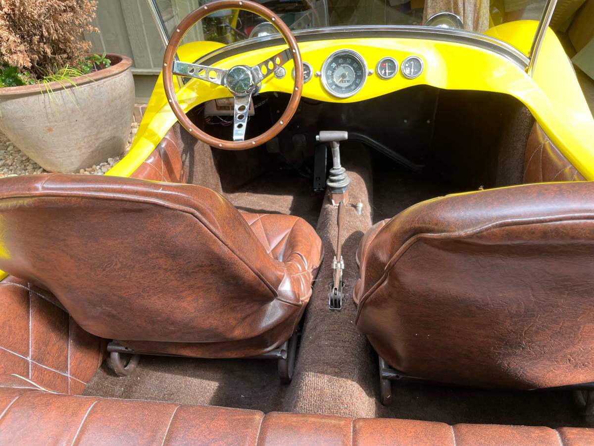 Volkswagen-Volkswagon-vw-dune-buggy-1962-yellow-22