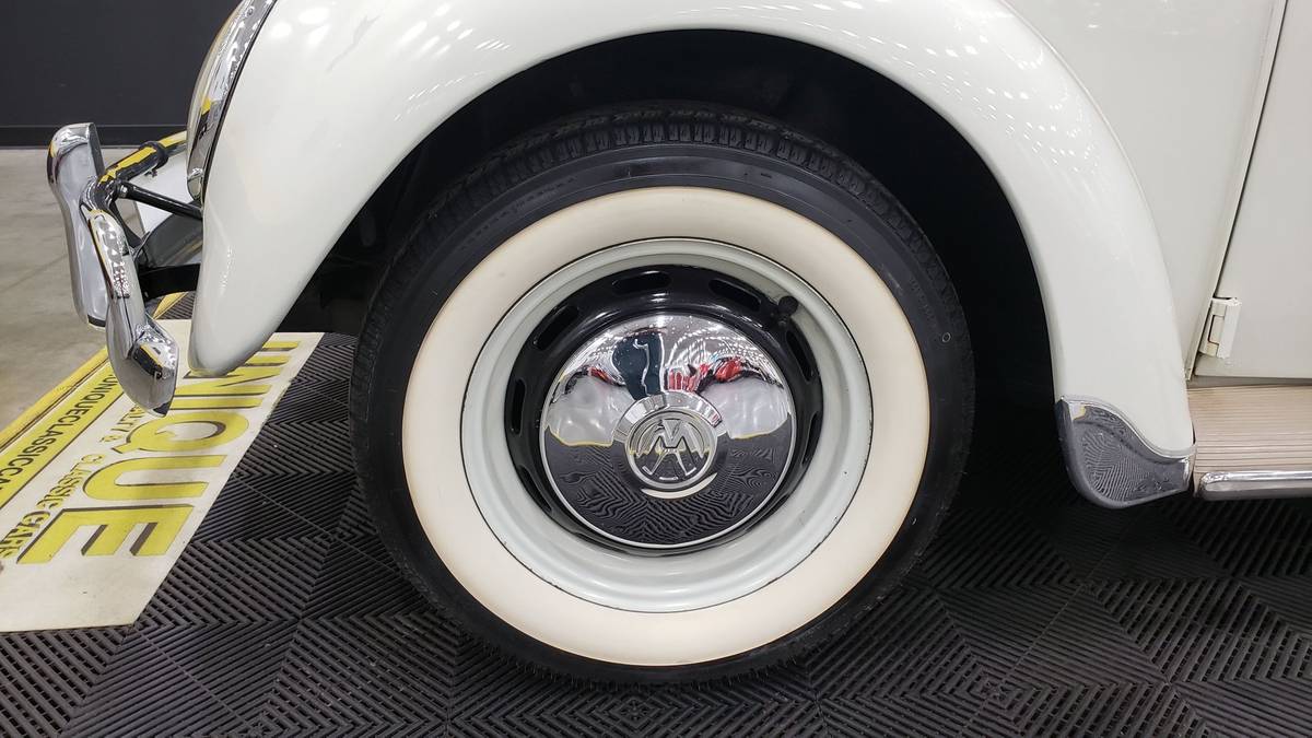 Volkswagen-Vw-beetle-1300-1966-white-1