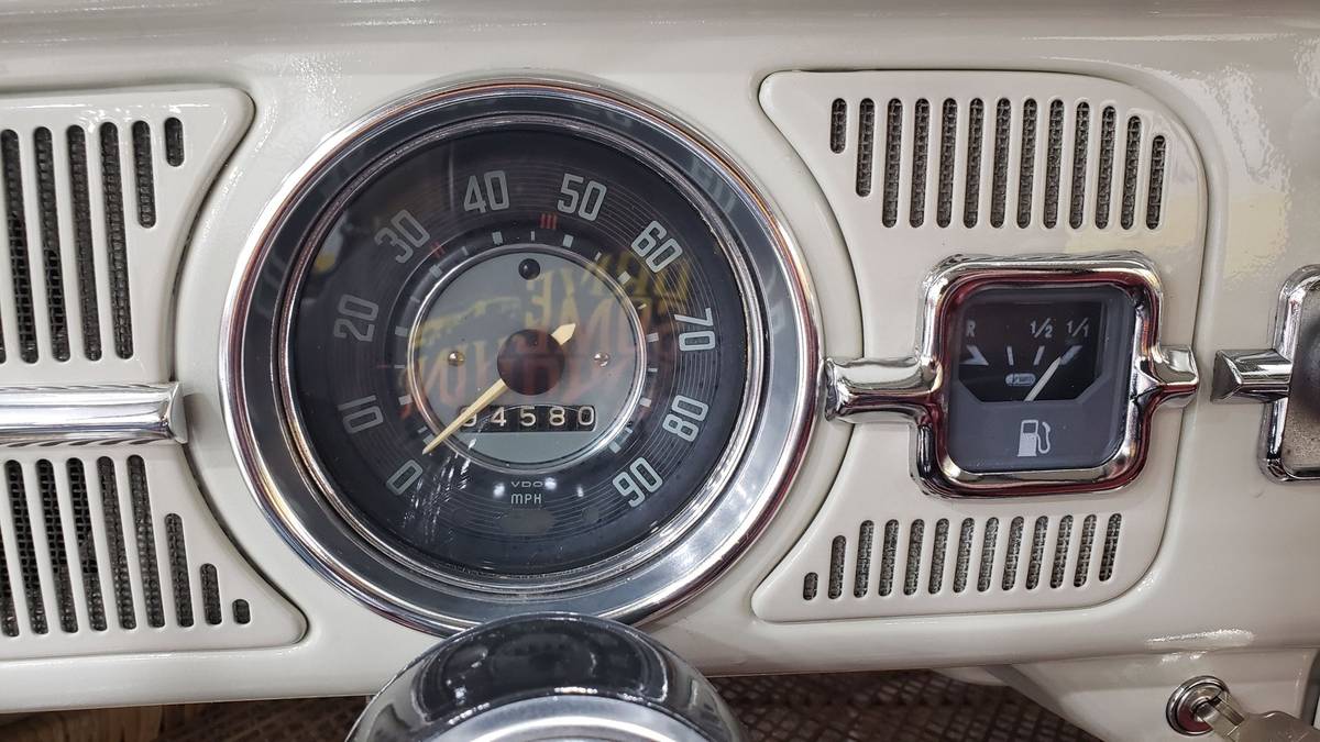 Volkswagen-Vw-beetle-1300-1966-white-14