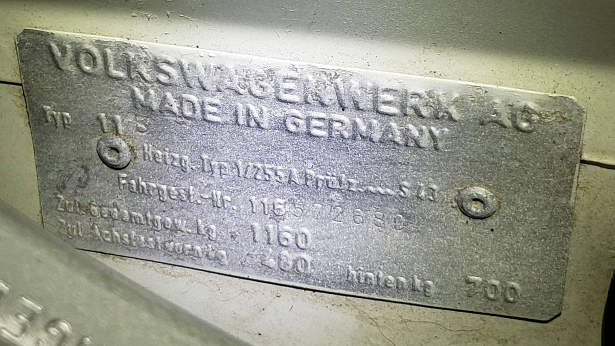 Volkswagen-Vw-beetle-1300-1966-white-7