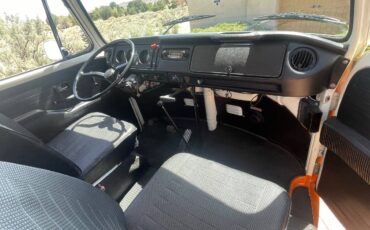 Volkswagen-Vw-bus-1973-orange-10