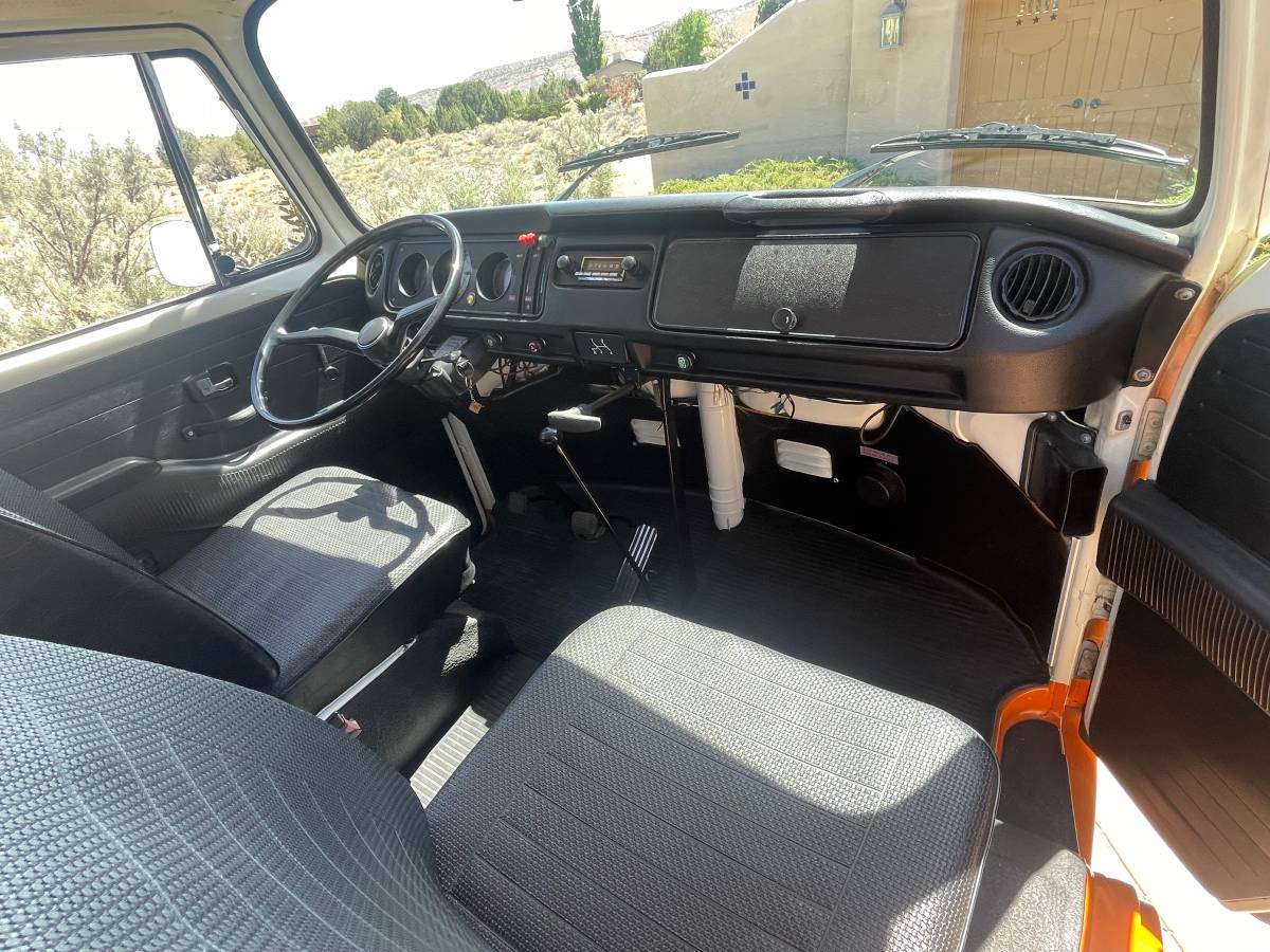 Volkswagen-Vw-bus-1973-orange-10