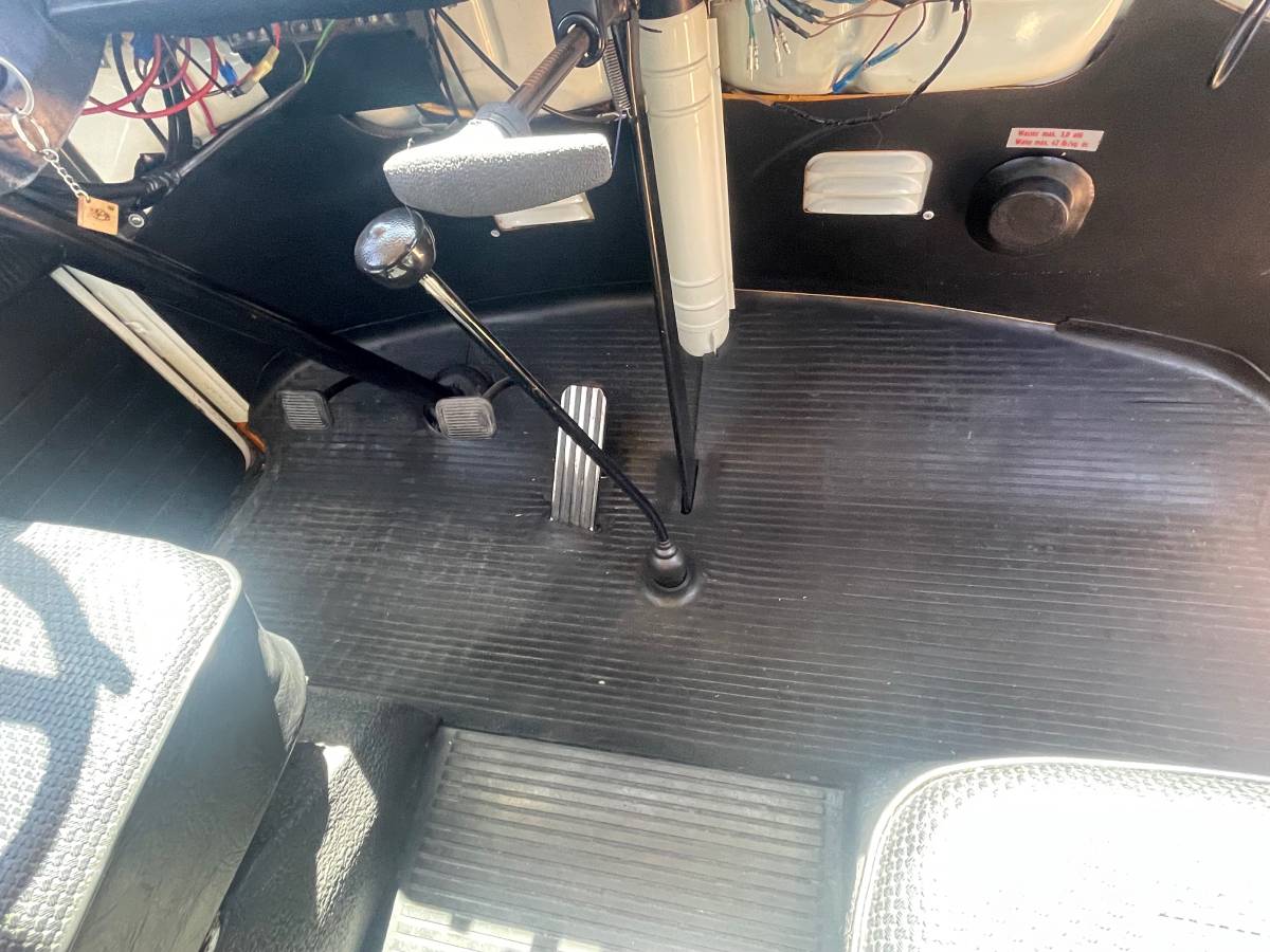 Volkswagen-Vw-bus-1973-orange-14