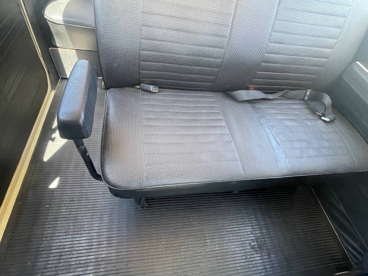 Volkswagen-Vw-bus-1973-orange-16