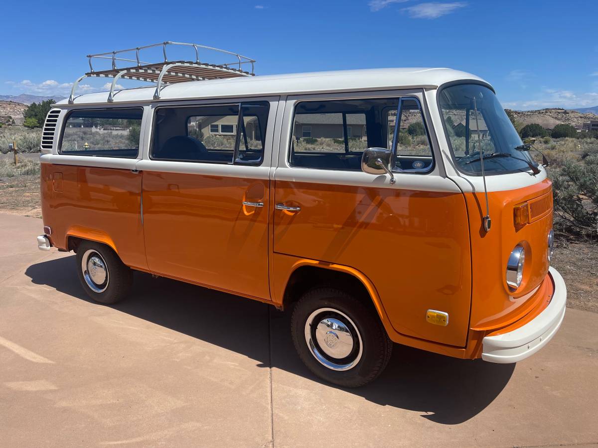 Volkswagen-Vw-bus-1973-orange-23