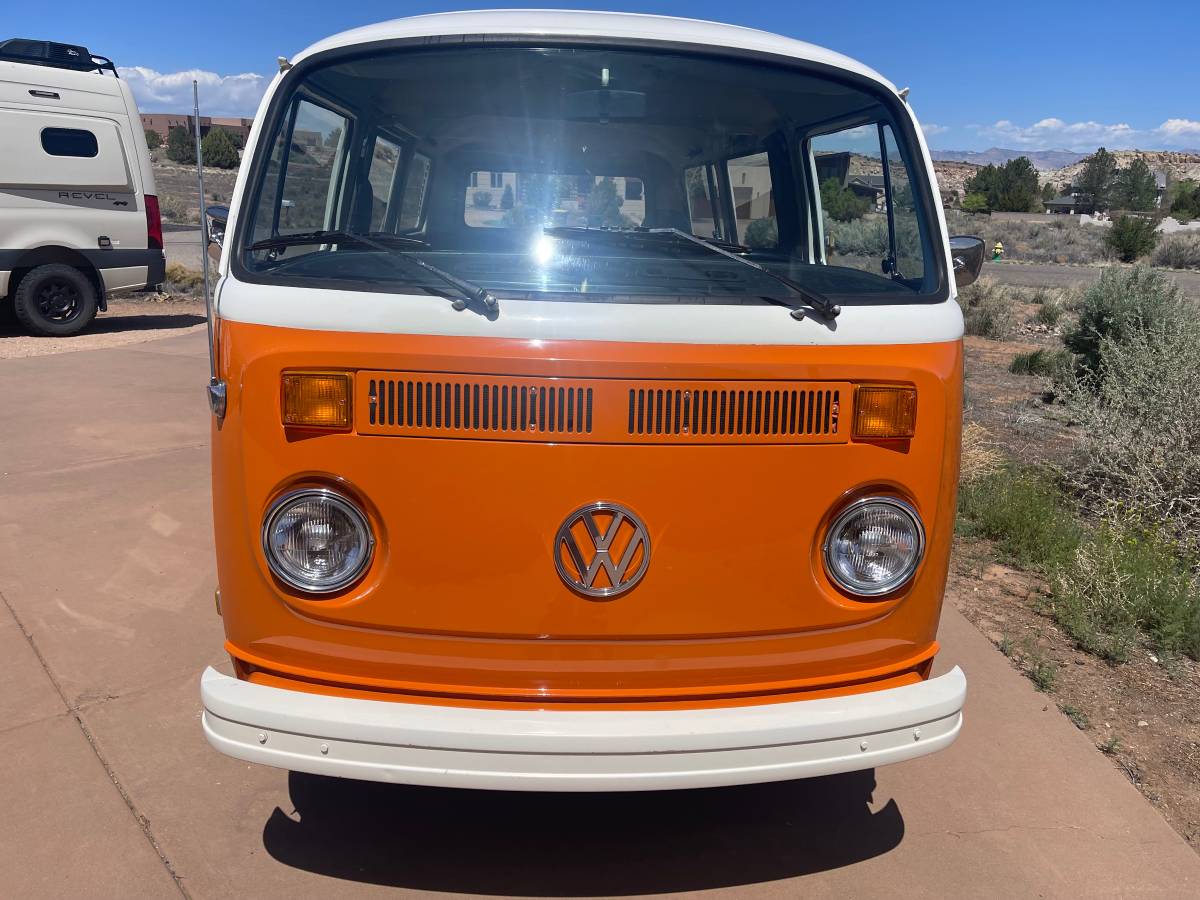 Volkswagen-Vw-bus-1973-orange-3