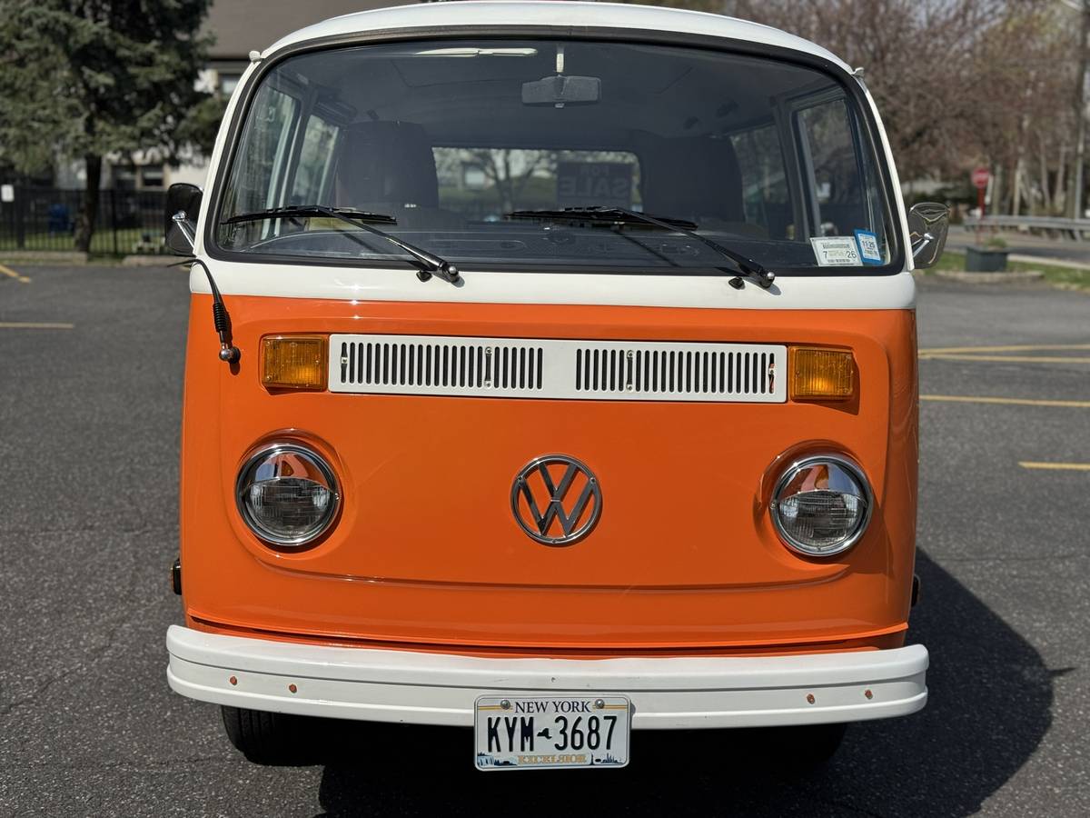 Volkswagen-Vw-bus-1979-orange-1