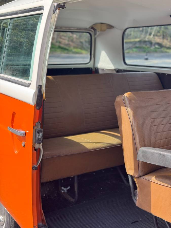Volkswagen-Vw-bus-1979-orange-10