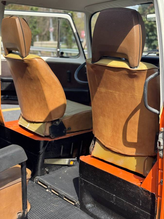 Volkswagen-Vw-bus-1979-orange-11