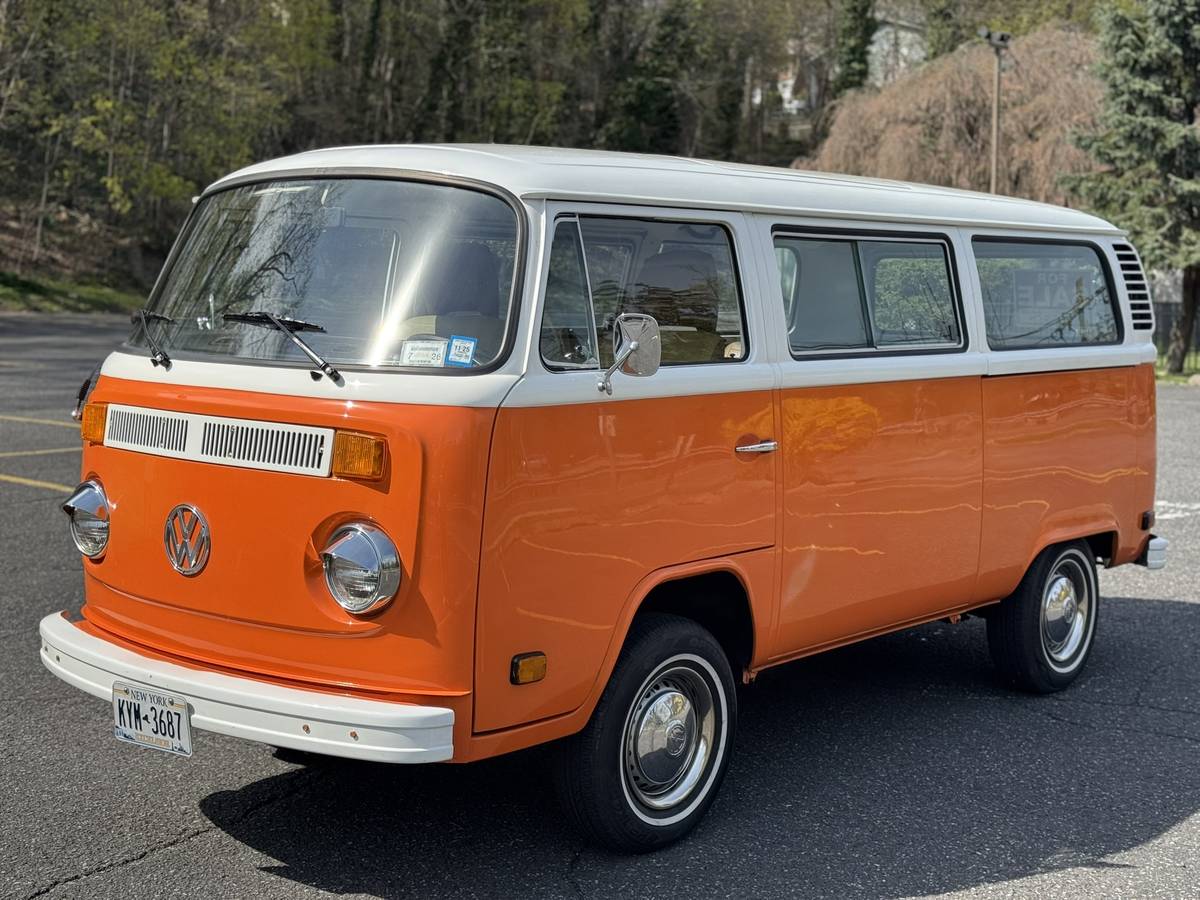 Volkswagen-Vw-bus-1979-orange-2