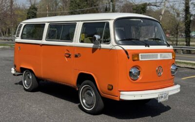 Volkswagen Vw bus  1979 orange