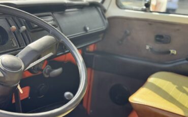 Volkswagen-Vw-bus-1979-orange-7
