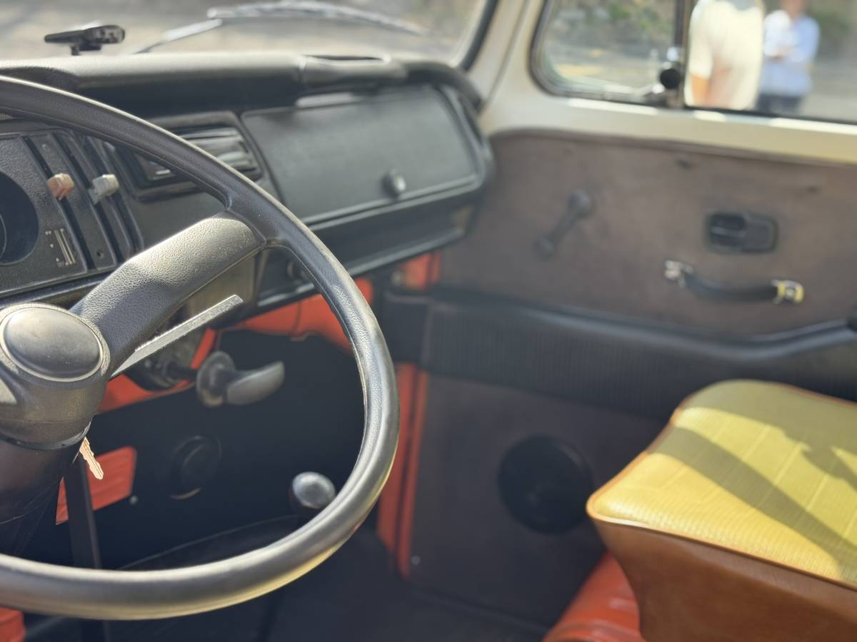Volkswagen-Vw-bus-1979-orange-7