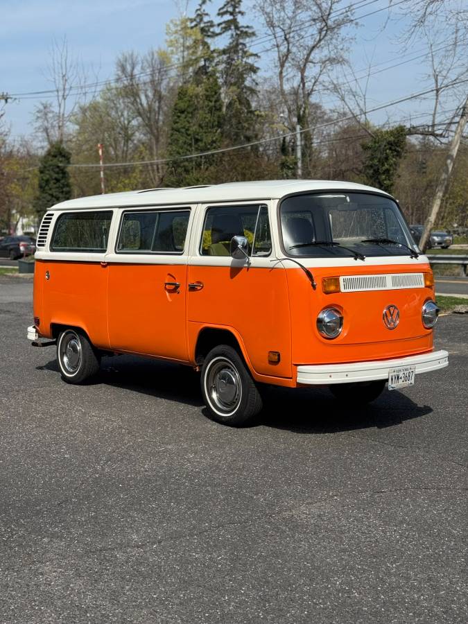 Volkswagen-Vw-bus-1979-orange-8