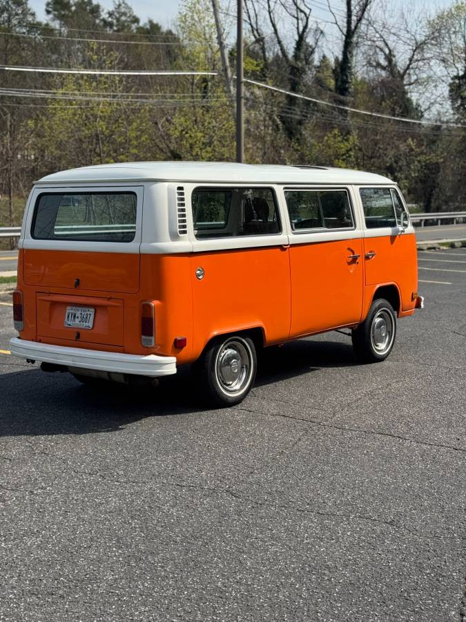 Volkswagen-Vw-bus-1979-orange-9