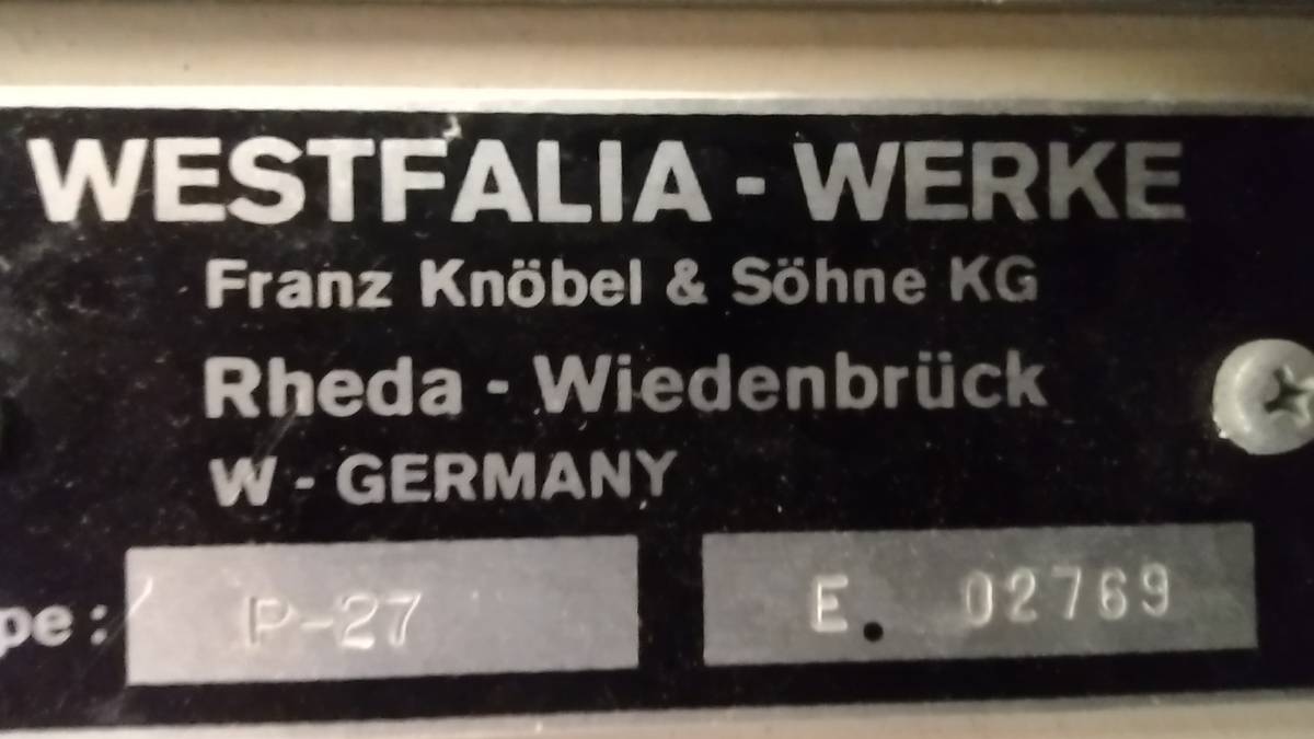 Volkswagen-Vw-bus-1984-yellow-8