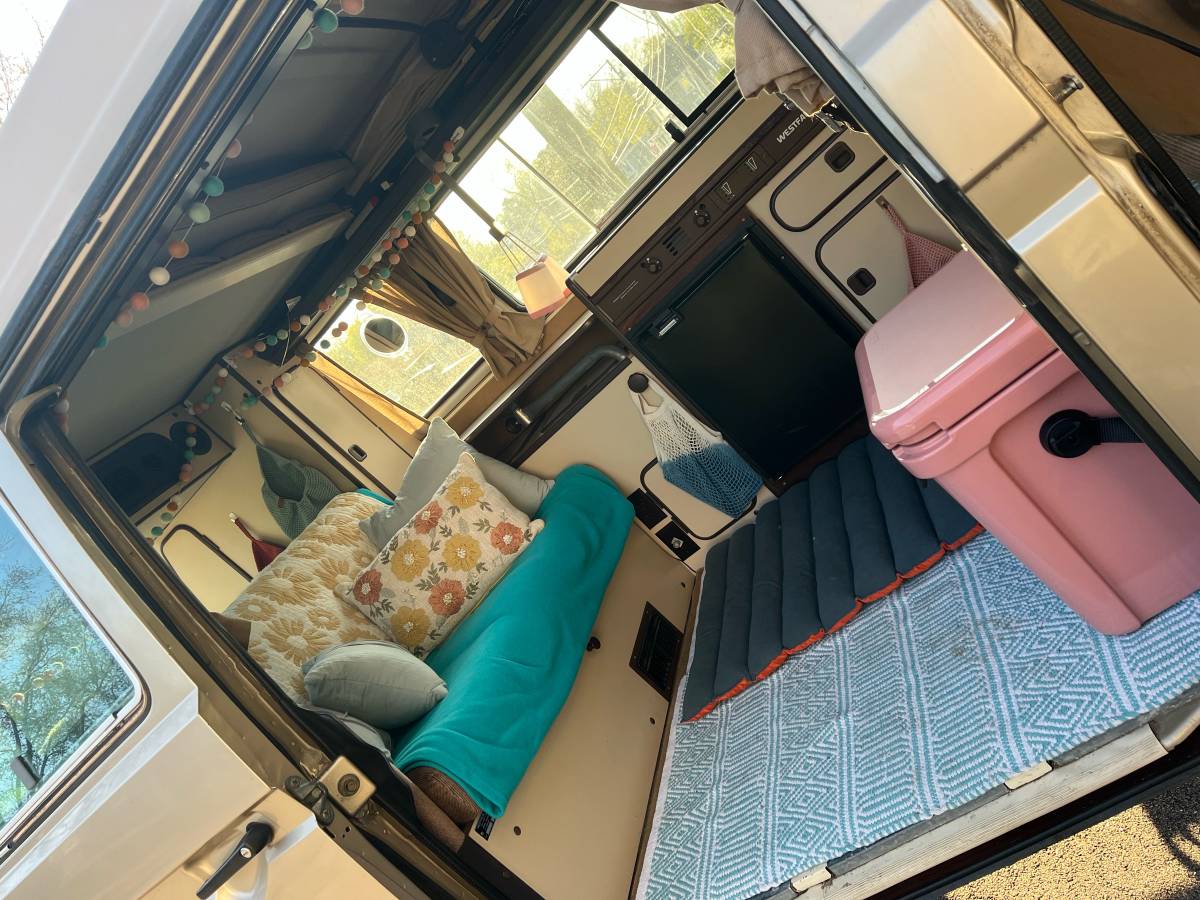 Volkswagen-Vw-bus-1986-brown-2