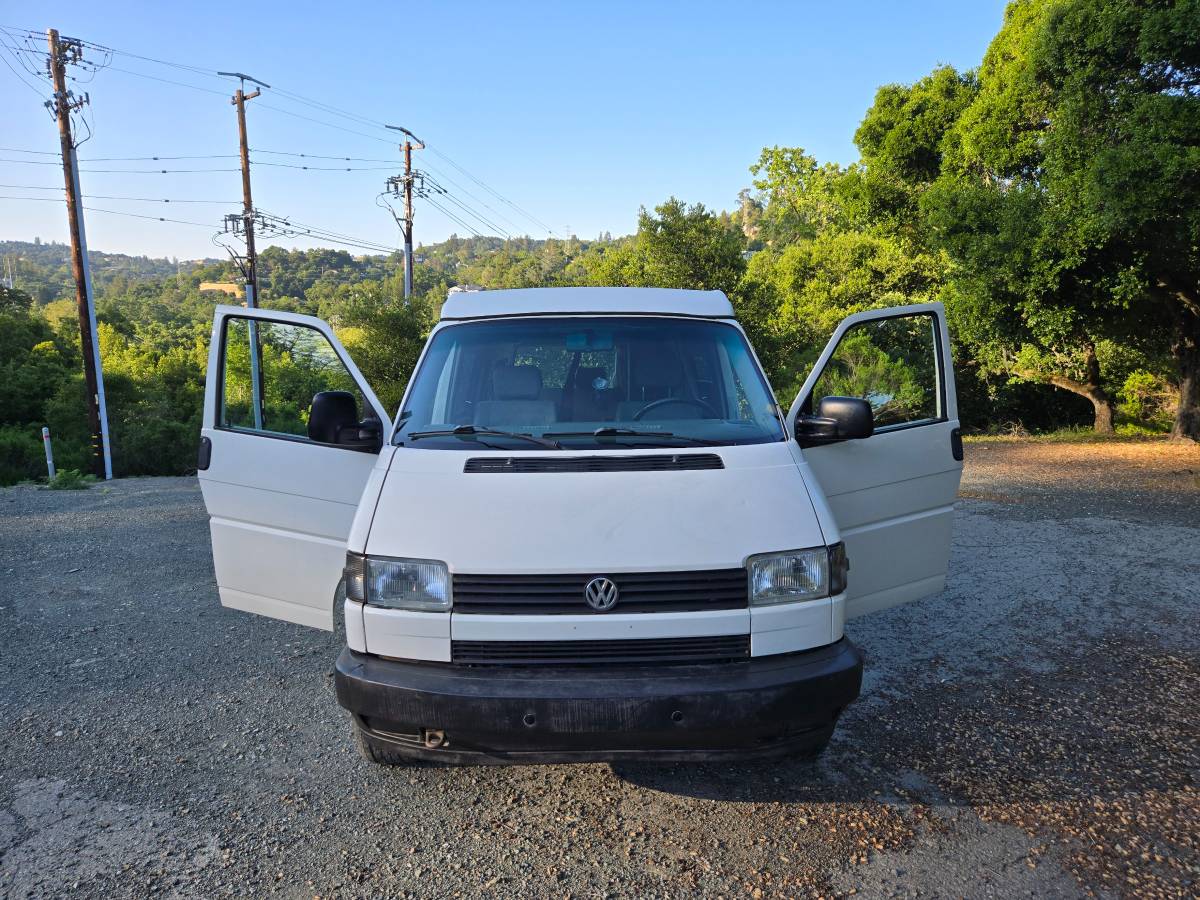 Volkswagen-Vw-eurovan-1995-white-1