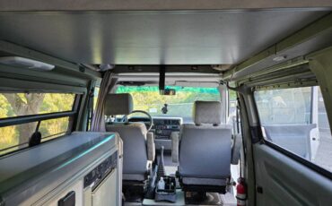Volkswagen-Vw-eurovan-1995-white-18