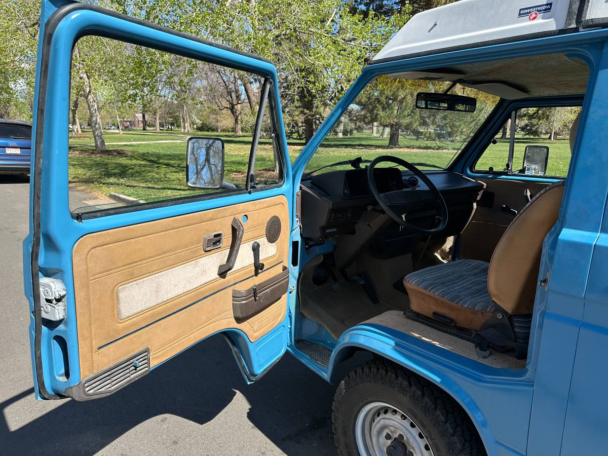 Volkswagen-Vw-vanagon-1980-blue-17